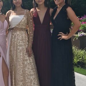 Elegant Wine Red Evening Dress